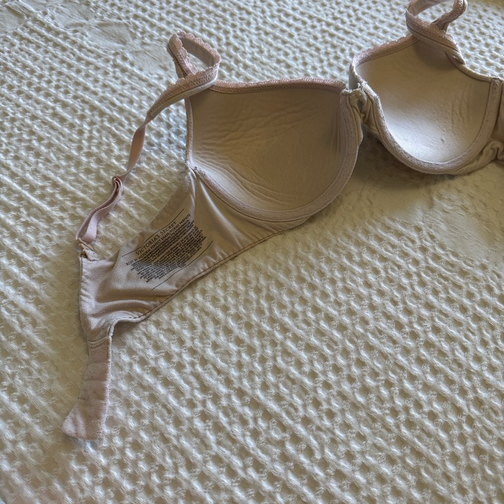 Victoria's Secret Bra Bundle 32D - Picture 8 of 13